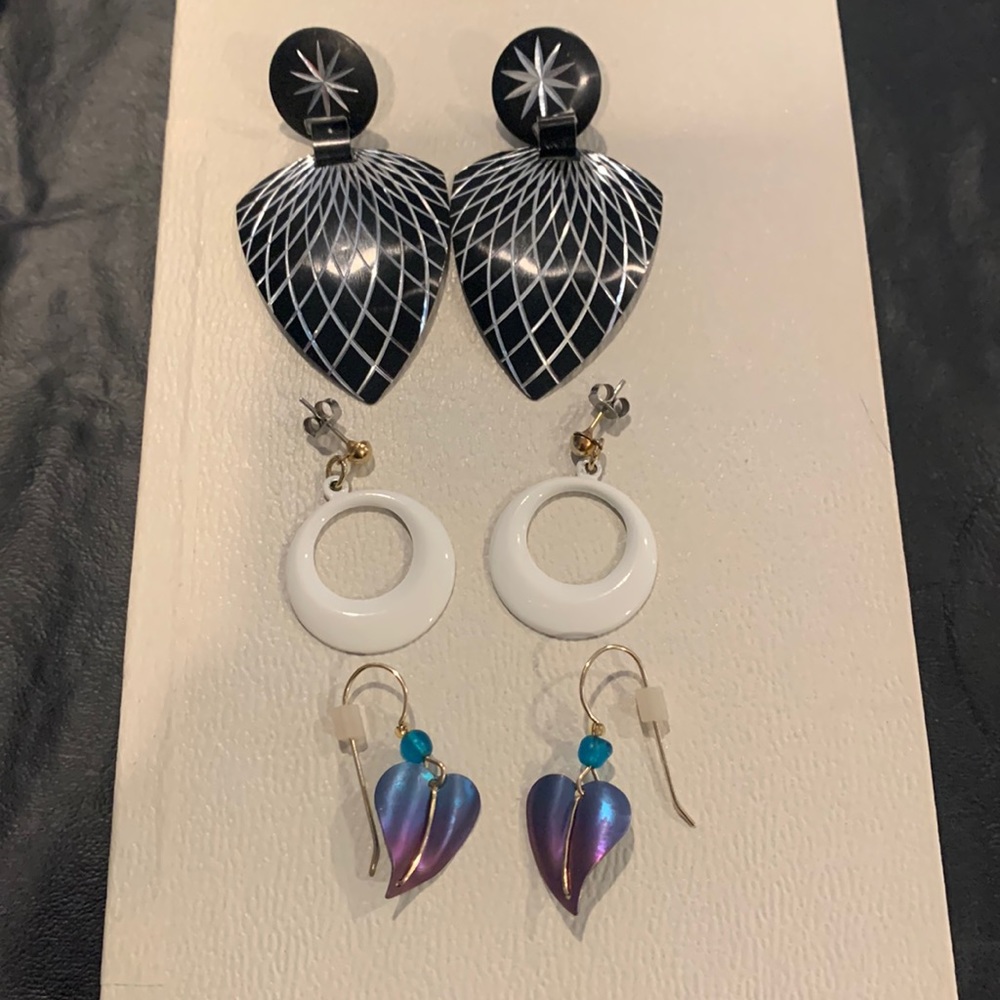 Costume set of 3 earrings pierced ears